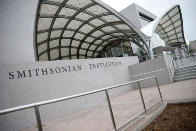 Smithsonian still struggling with how to present America’s 250th anniversary and has given Trump list of ideas