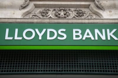 Lloyds sees annual profits jump 12% in spite of motor finance hit