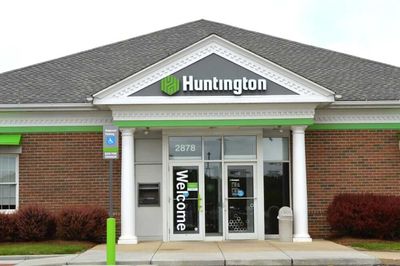 Is Wall Street Bullish or Bearish on Huntington Bancshares Stock?