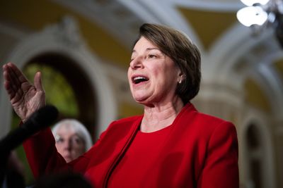 Klobuchar announces campaign for Minnesota governor
