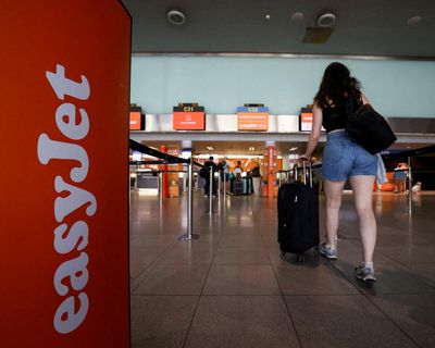 EU proposals for free extra cabin bags on planes ‘lunatic idea’, says easyJet