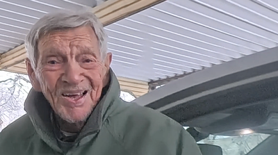 A Nashville man steps out in the ice to check on his 98-year-old Neighbour, and the moment is pure heart