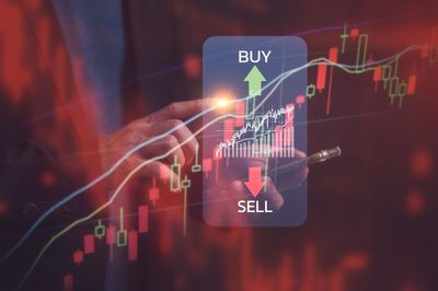 Nasdaq Drops 172 Points on MSFT AI Spend: Stock Market Today