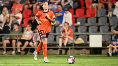 Injury fears for Matilda as Roar draw with Mariners