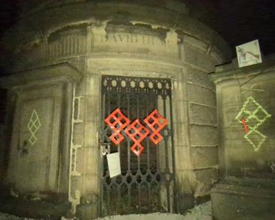 Edinburgh tomb of philosopher David Hume vandalised with ‘satanic’ symbols