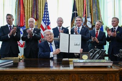 Donald Trump signs executive order confirming IndyCar race in Washington D.C.