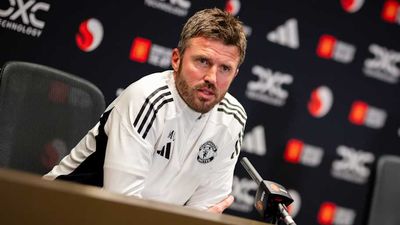 Michael Carrick Sends ‘Bang Out of Order’ Warning to Man Utd Squad