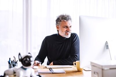 6 Home Office Setups Physical Therapists Say Lead to Chronic Pain