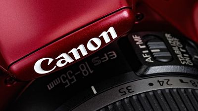 Canon plans to expand compact camera production, grow entry-level mirrorless and expand lens options amid record sales