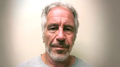 US Secretary of Commerce made plans to visit Jeffrey Epstein on a private island – with his 4 minor children.