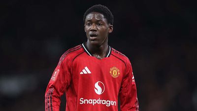 Michael Carrick’s Fresh Kobbie Mainoo Stance Puts Spotlight Back on Ruben Amorim