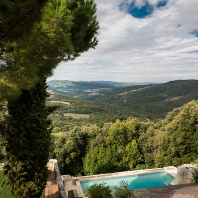 From Rugged Hilltops to Coastal Oases, Here’s How to Explore Tuscany From Top to Tail