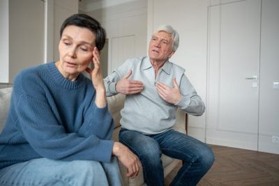 7 Ways People Try to Help in a Crisis That Make Everything Worse