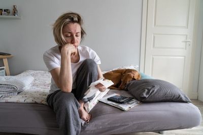 10 Warning Signs You’re Closer to Financial Collapse Than You Realize