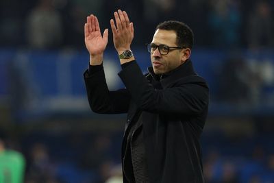 Liam Rosenior reacts to heavy booing with message to Chelsea fans as triple substitution is explained