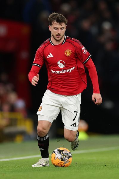 Manchester United: Michael Carrick explains Mason Mount absence after fresh injury worry