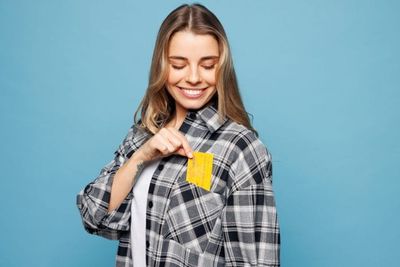 Credit Card Interest Rates Average 23.79% in January 2026 Despite Fed Rate Cuts