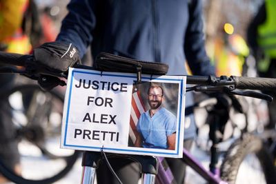 Two federal agents reportedly identified in fatal shooting of Alex Pretti