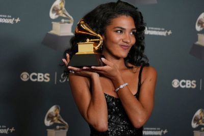 Olivia Dean wins Grammy for best new artist: ‘I’m up here as a granddaughter of an immigrant’