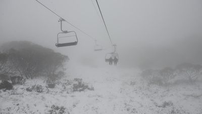 Australian snowboarder dies in Japan ski lift accident