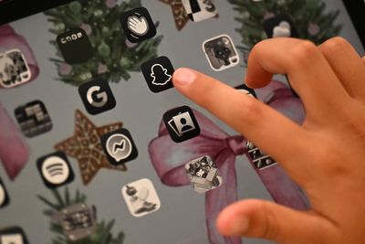 Snapchat blocks more than 400,000 accounts of Australia’s under-16 users