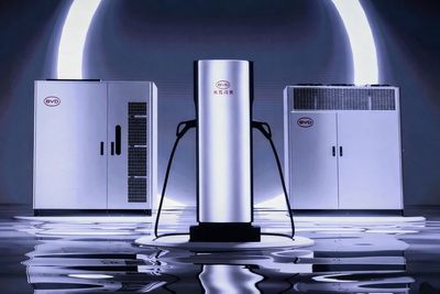 BYD to install 300 EV chargers in the UK that charge as fast as petrol pumps