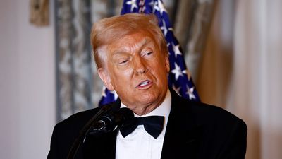 Trump’s awkward black tie evening at the Alfalfa Club flip-flopped between dead jokes and bizarre threats