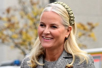 Norwegian PM condemns ‘poor judgement’ from crown princess over Epstein links