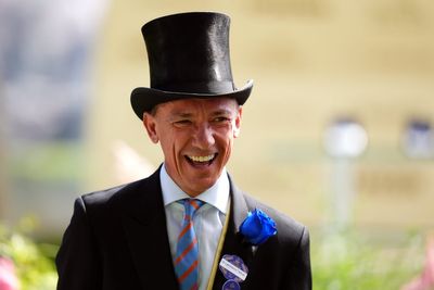 Frankie Dettori ends legendary career with double victory in Brazil