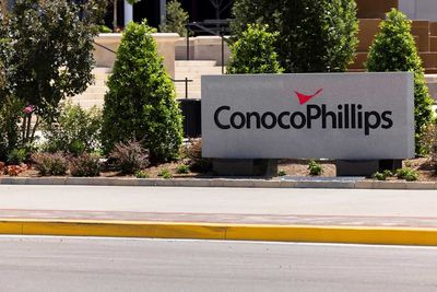 Is Wall Street Bullish or Bearish on ConocoPhillips Stock?