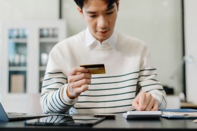 Why Credit Card APRs Only Dropped 0.35% Even After Three Fed Rate Cuts in 2025