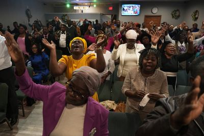 Hundreds pack an Ohio church to back extending protected status for Haitians in the US