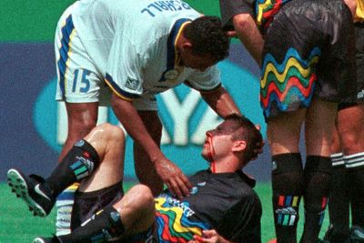 British soccer union wants fewer headers for pros, and none for kids, to protect players' brains