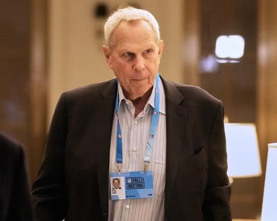 NFL looking into messages between Giants co-owner Steve Tisch and Jeffrey Epstein
