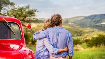 I’m a Financial Advisor: My Wealthiest Clients Retired Early After Doing These 3 Things