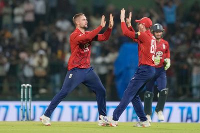 England complete T20 series sweep as spinners shine after batting struggle