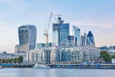 FTSE 100 down as AI worries knock data providers