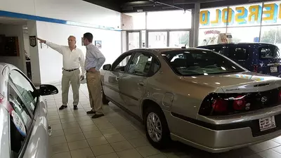 Man admits to car salesman he has zero plans to buy, then makes a request that leaves him asking ‘What?’