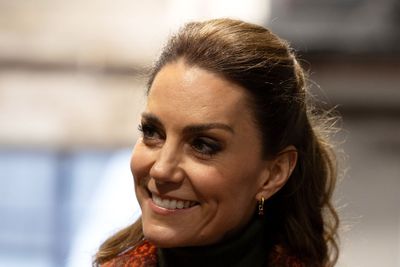 Kate’s needlework praised in woollen mill visit
