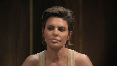 Lisa Rinna Has A Wild Traitors Theory That Throws Into Question Everything We’ve Seen