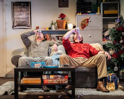 Men Behaving Badly: The Play review – boorish flatmates prattle like it’s 1999