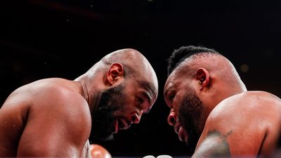 One Boxer Got His Wig Punched Off and the Video Is Wild