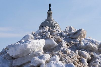 Money isn’t enough to save incumbents in wave elections