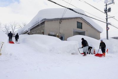 Northern Japan hit by deadly snowfall, as warnings issued on more heavy snow