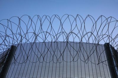 Prison windows and X-ray scanners not being fixed amid drug crisis – watchdog