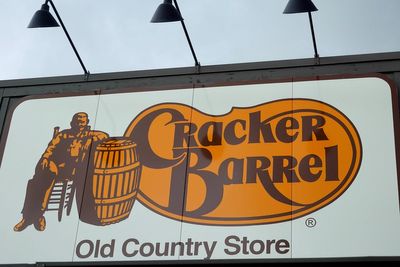 Cracker Barrel clarifies restaurant’s position after employee dining rules go viral