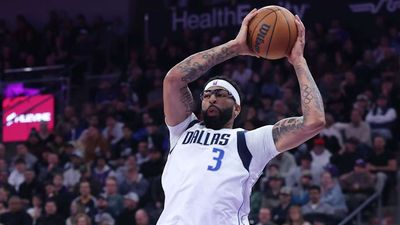 Mavericks Trade Anthony Davis to Wizards in Blockbuster Eight-Player Stunner