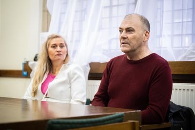 Passenger praises bus driver sacked after punching necklace thief unconscious