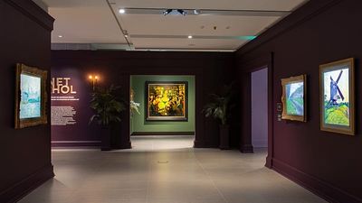 'From Monet to Warhol': The exhibition that has become a must-see for thousands in Greece