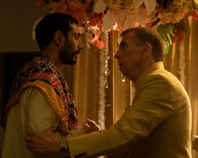 Hamlet review – Riz Ahmed’s tortured prince drives chilling modern take through London’s streets